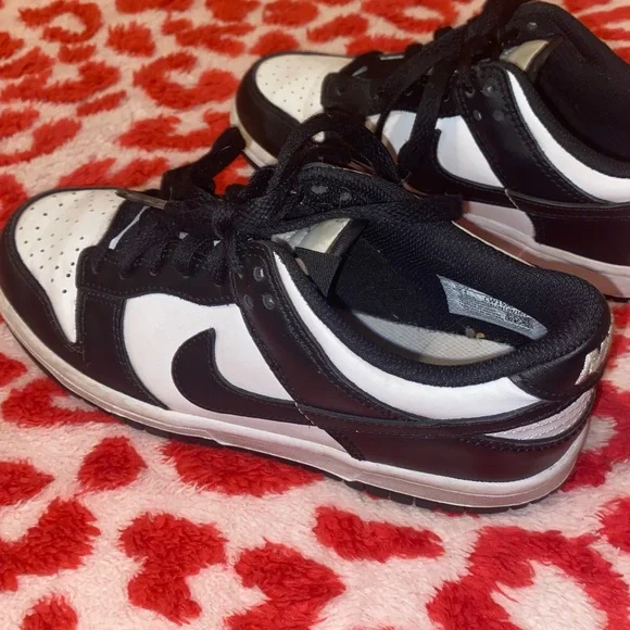 Nike Panda Dunk Black and White Low-Top Sneakers Size 5.5 Women’s - Picture 2 of 6